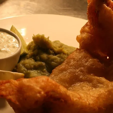 The Wyvill Arms 4* 레이번