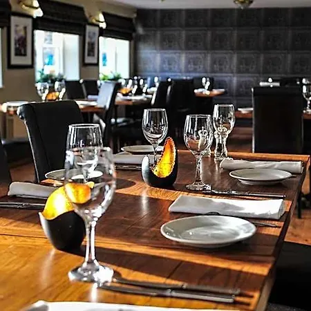 The Wyvill Arms 4* 레이번