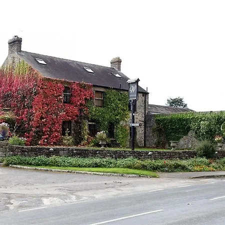 여관 The Wyvill Arms 4*