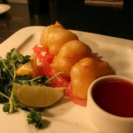 The Wyvill Arms 여관 4*